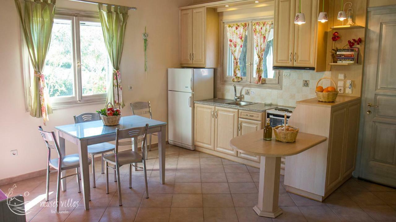 Muses Villas Финикунда Екстериор снимка